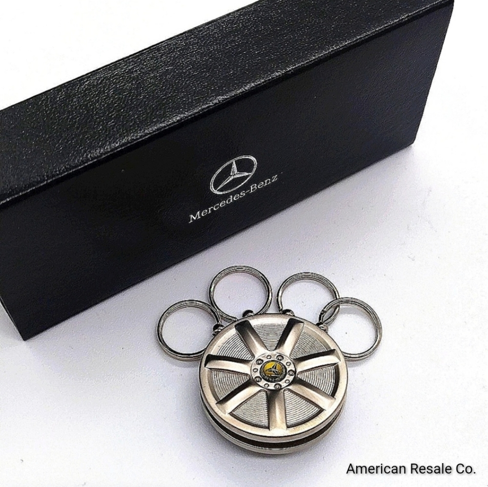 NIB Authentic Mercedes Benz Vintage Keychain Wheel Valet Fob SL Class in Box